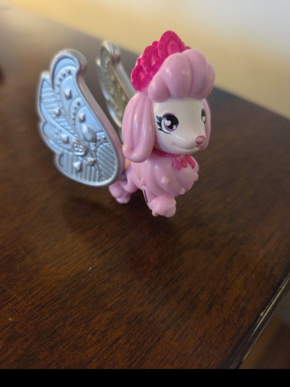 Spin Master Hatchimals CollEGGtibles Sparkling Poodle figure with pink hair